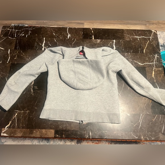 Nike Tech outfit - Picture 4 of 7